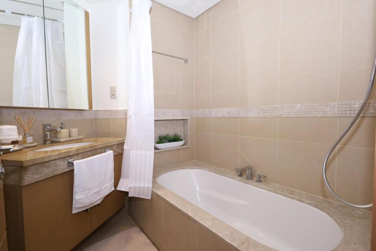 Lux 2 Bed In Downtown W Mall Access * Dubai