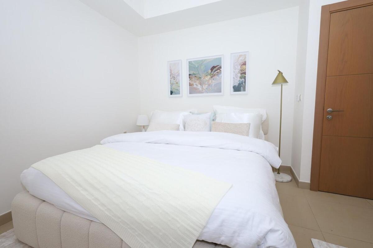 Lux 2 Bed In Downtown W Mall Access Apartment *