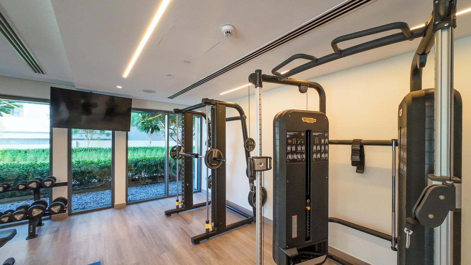 Prime Downtown Location 2br Burj Royale * Dubai