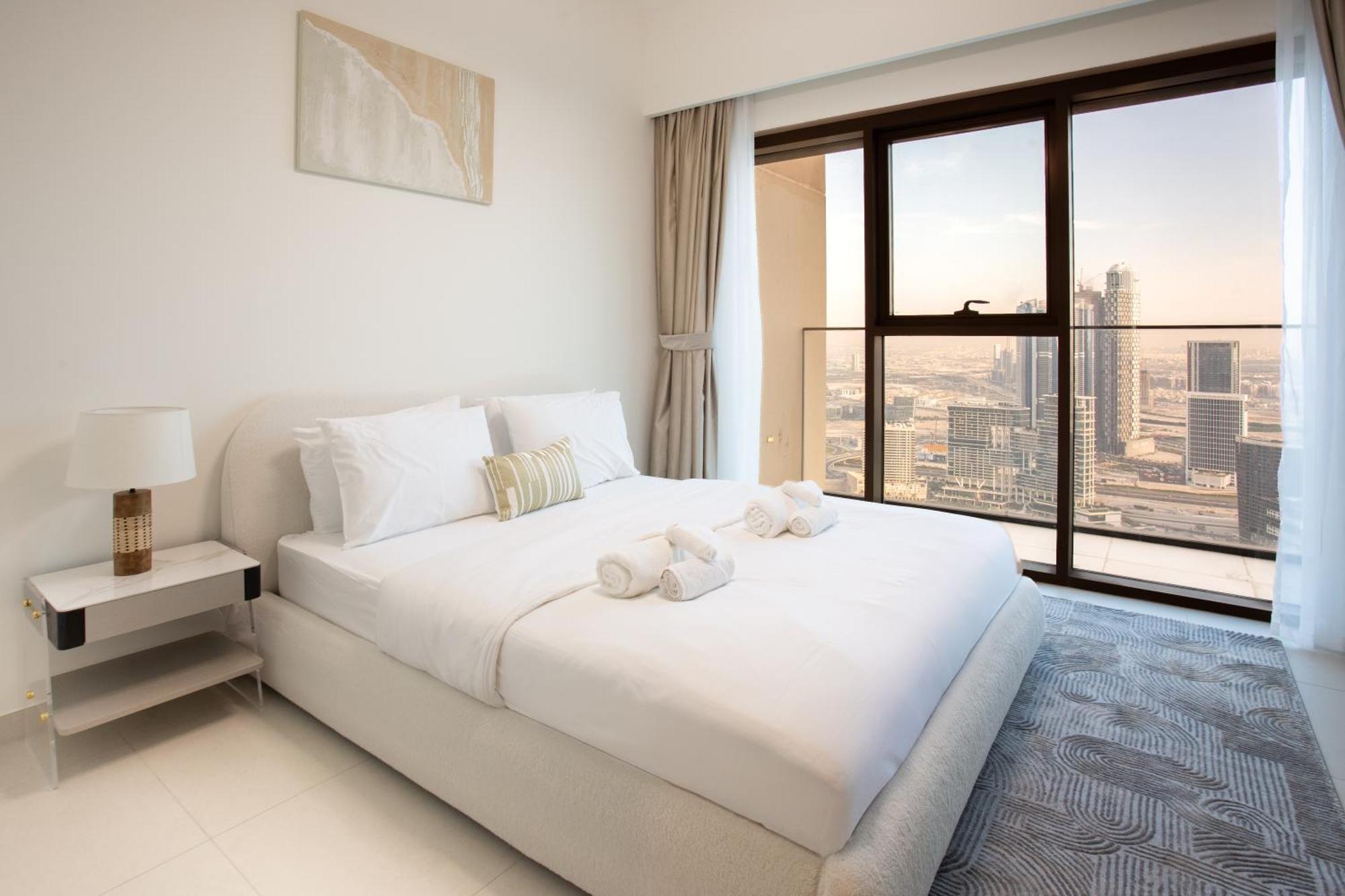 Prime Downtown Location 2br Burj Royale Apartment