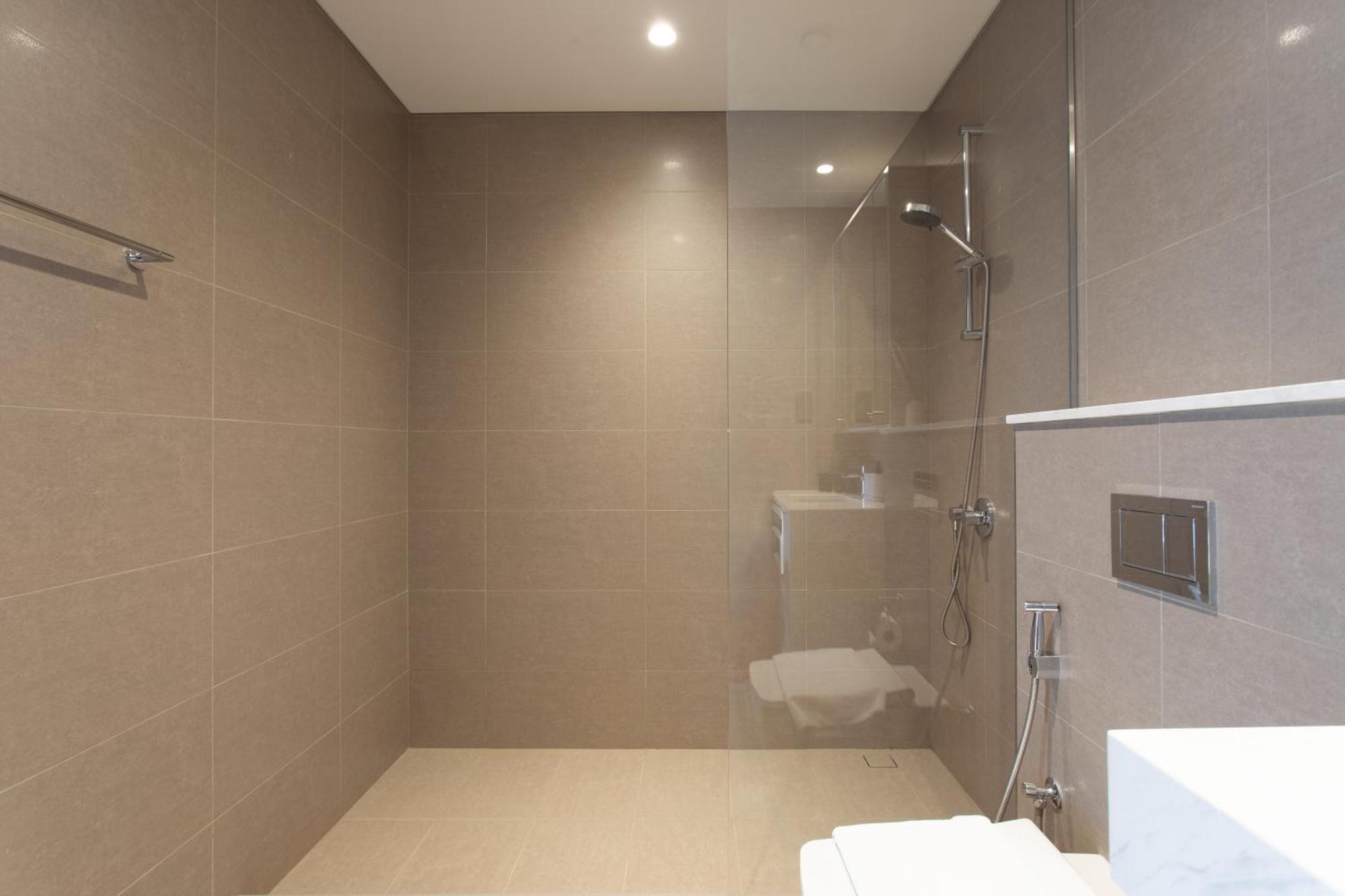 Prime Downtown Location 2br Burj Royale Dubai