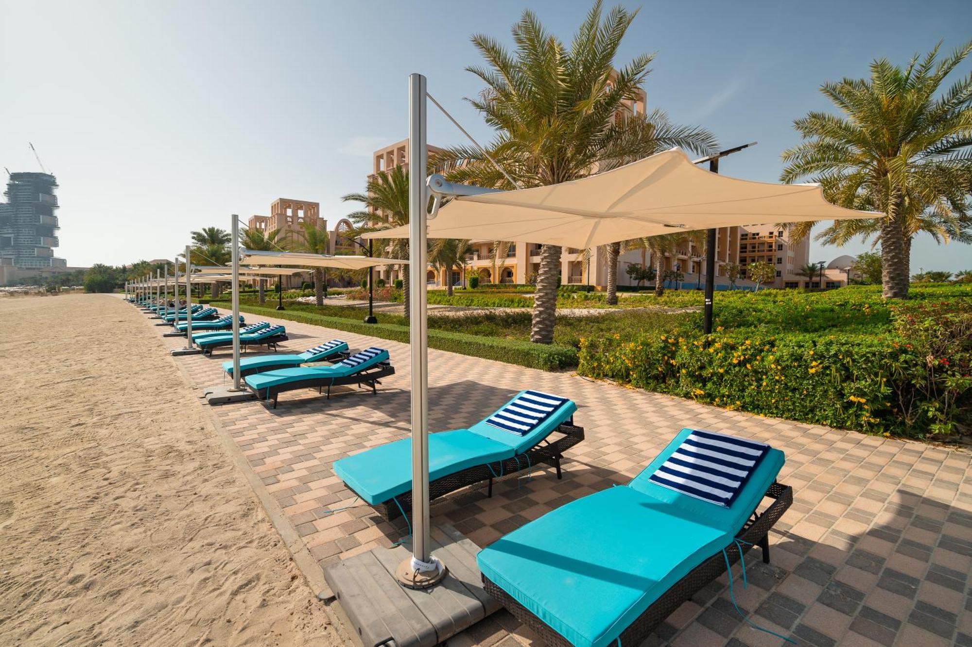 Amazing Beachfront Apartments Near Atlantis Waterpark By Simply Comfort Sarai Palm Jumeirah *