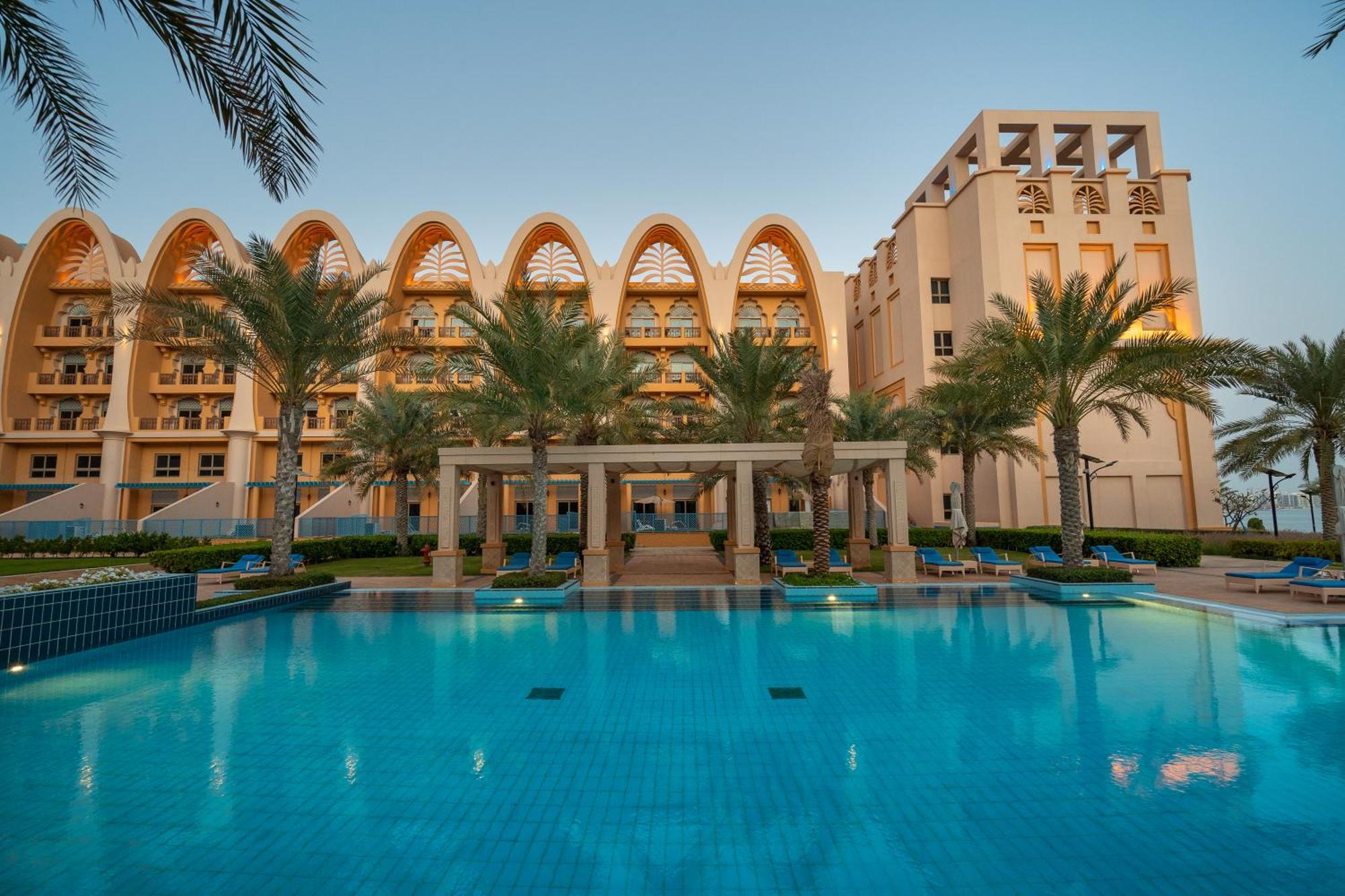 Amazing Beachfront Apartments Near Atlantis Waterpark By Simply Comfort Sarai Palm Jumeirah Apartment Dubai