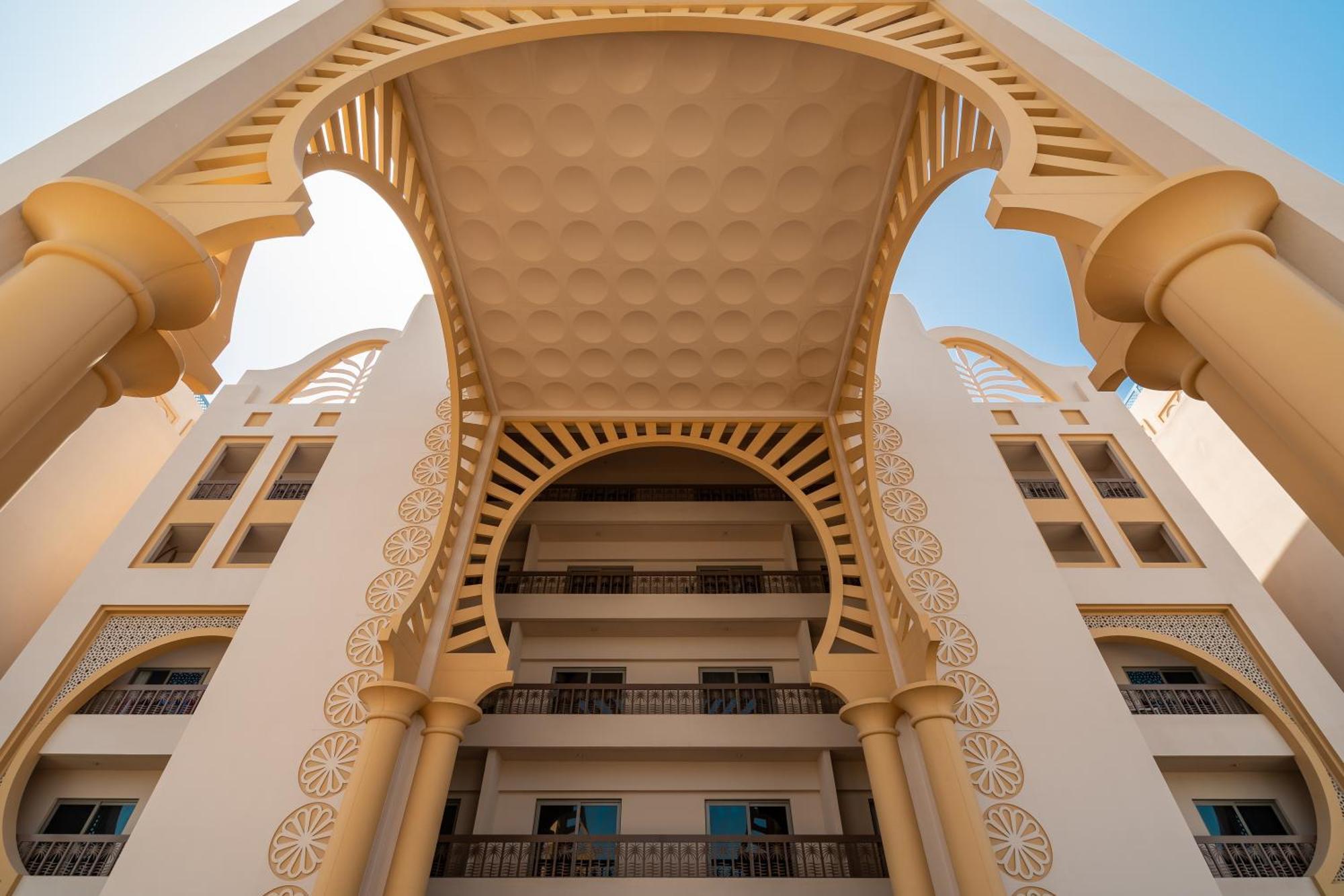 Apartment Amazing Beachfront Apartments Near Atlantis Waterpark By Simply Comfort Sarai Palm Jumeirah Dubai