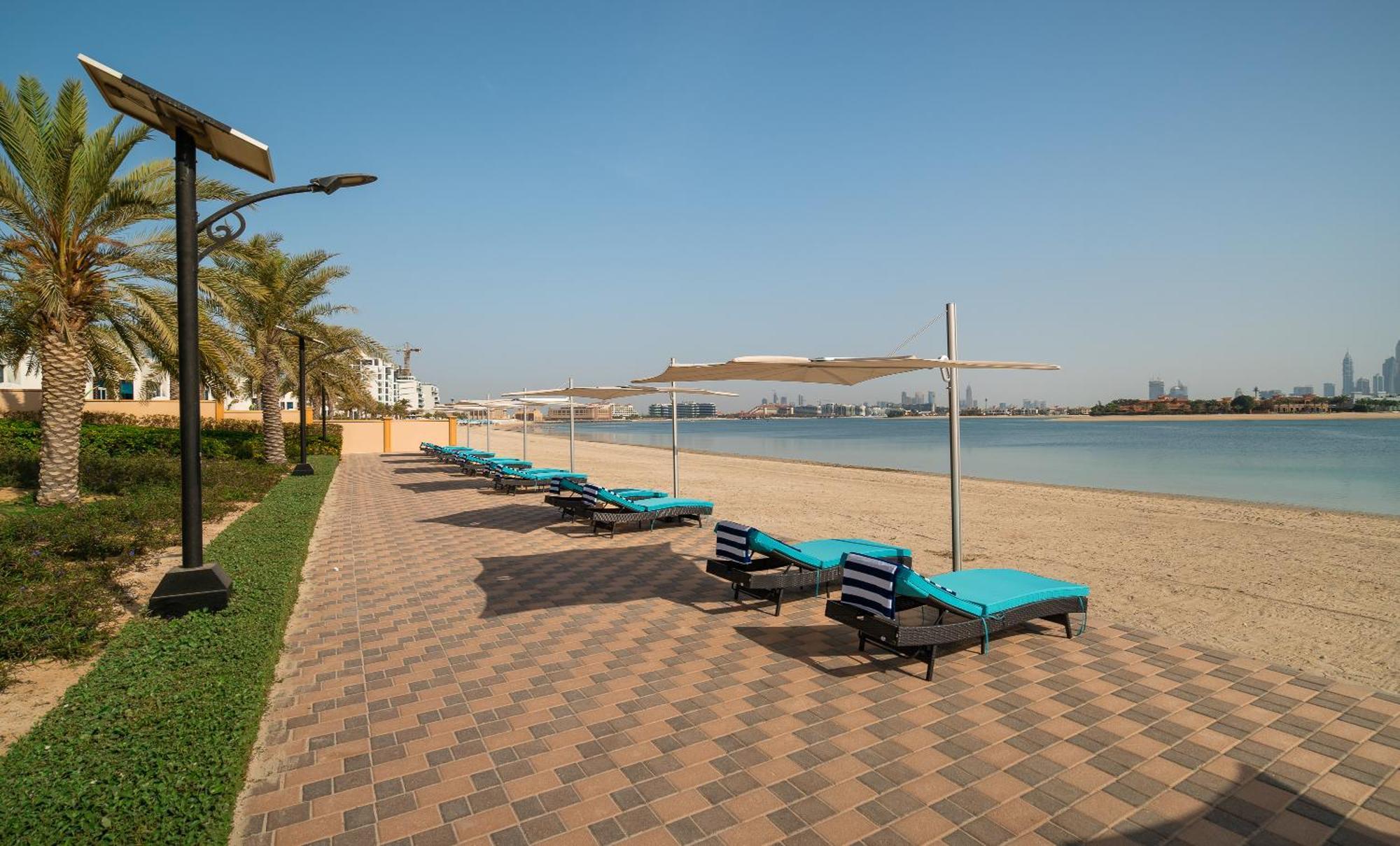 Amazing Beachfront Apartments Near Atlantis Waterpark By Simply Comfort Sarai Palm Jumeirah Dubai
