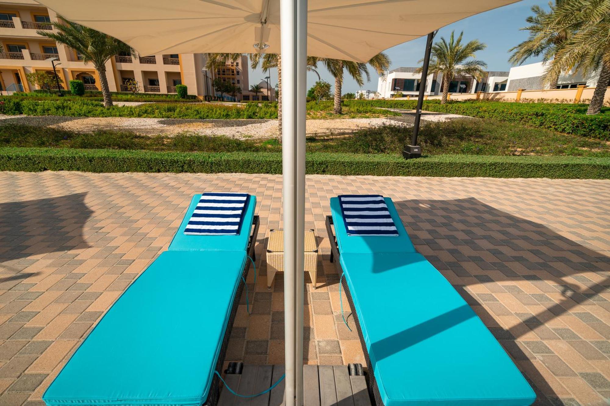 Amazing Beachfront Apartments Near Atlantis Waterpark By Simply Comfort Sarai Palm Jumeirah Apartment