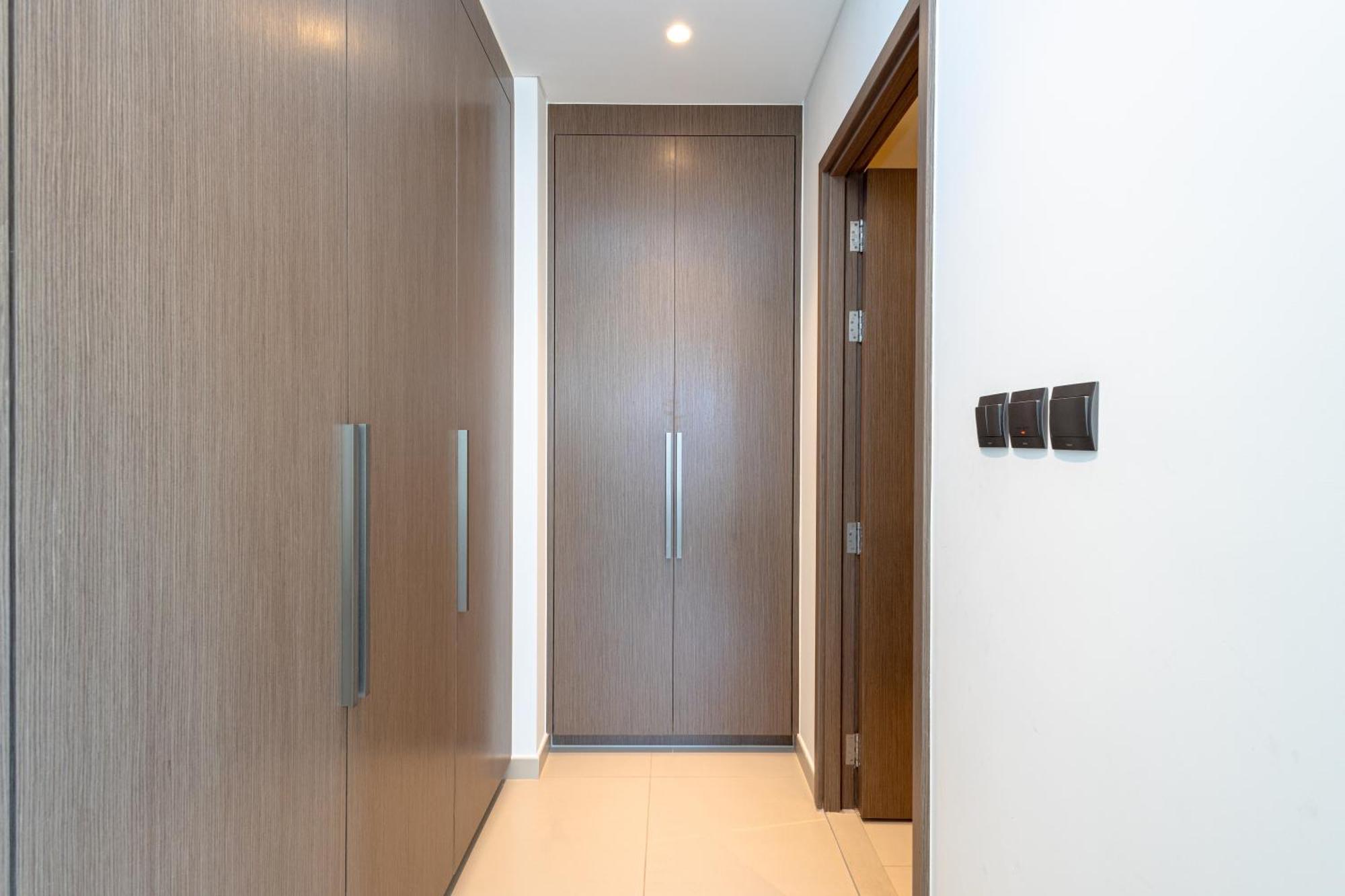 Apartment Steps To Mall & Burj, Ideal In Downtown *