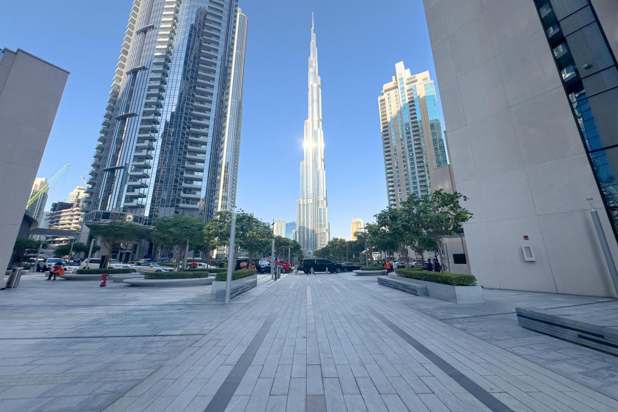 Apartment Steps To Mall & Burj, Ideal In Downtown *