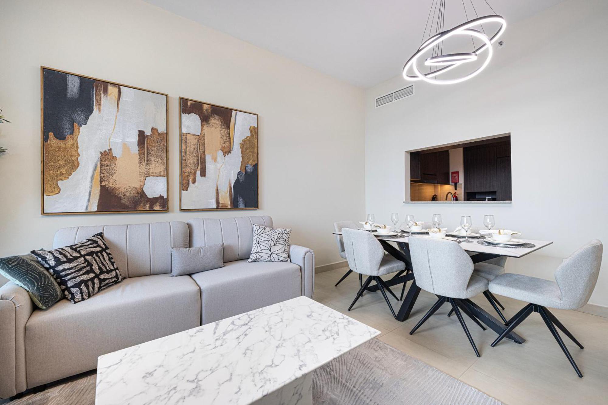 Stunning Burj Views New Luxe 2br Mall Access * Dubai