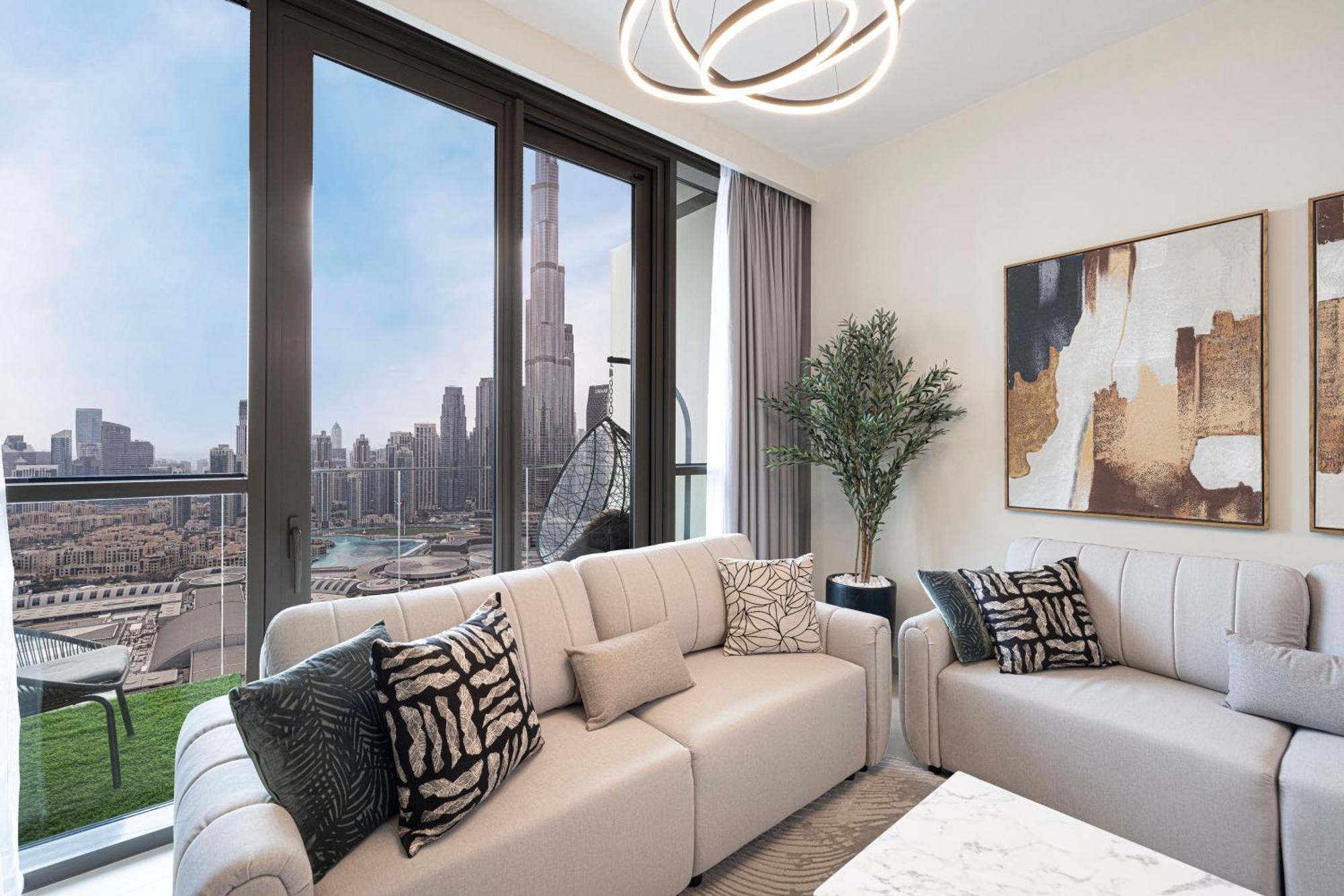 Stunning Burj Views New Luxe 2br Mall Access Dubai