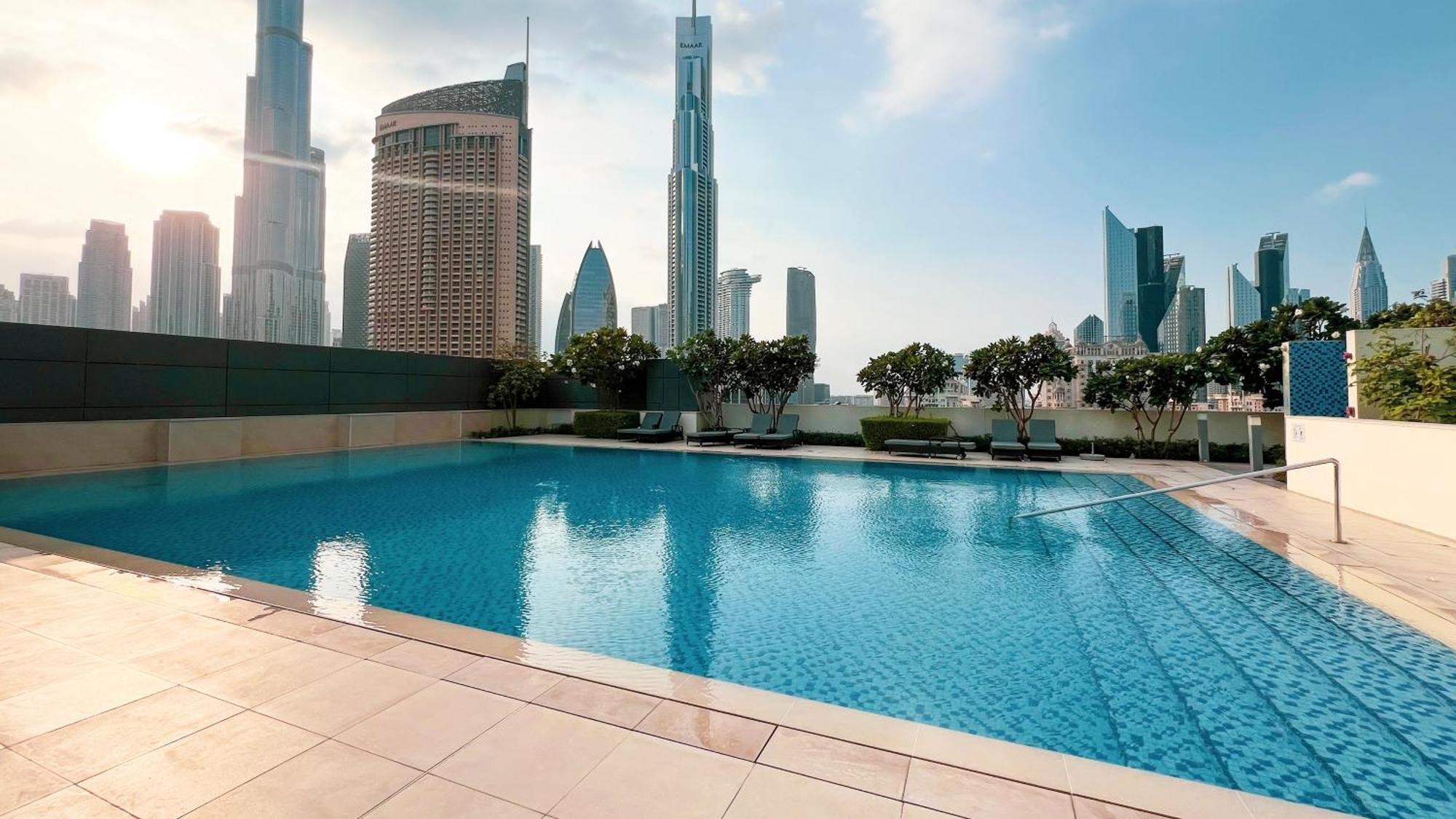 Stunning Burj Views New Luxe 2br Mall Access Apartment Dubai