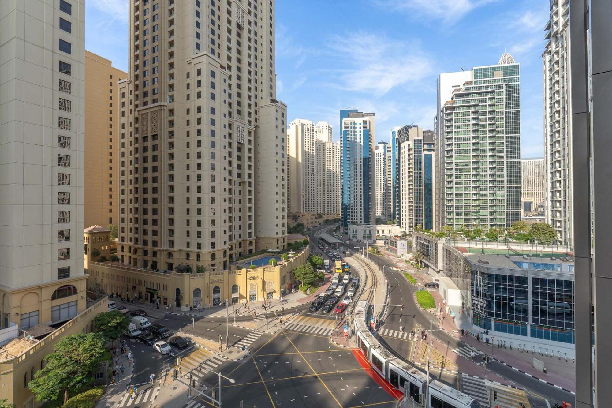 Bright And Airy 1-bedroom Perfect For 4 In Marina Apartment
