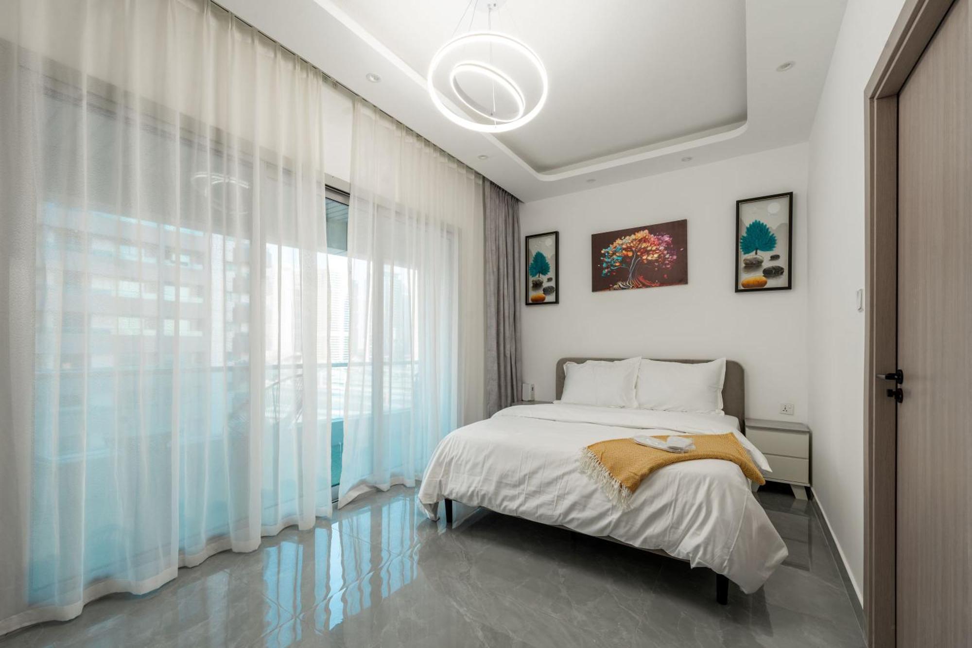 Marina - 1 Bhk Elegant Apartment *
