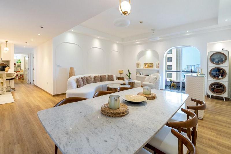 Sunrise To Sunset, Magnificent Ain Views From Your Spacious 3br Maids By Petals Homes Apartment