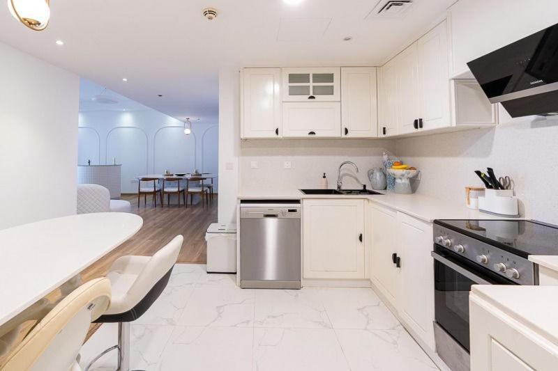 Sunrise To Sunset, Magnificent Ain Views From Your Spacious 3br Maids By Petals Homes Apartment