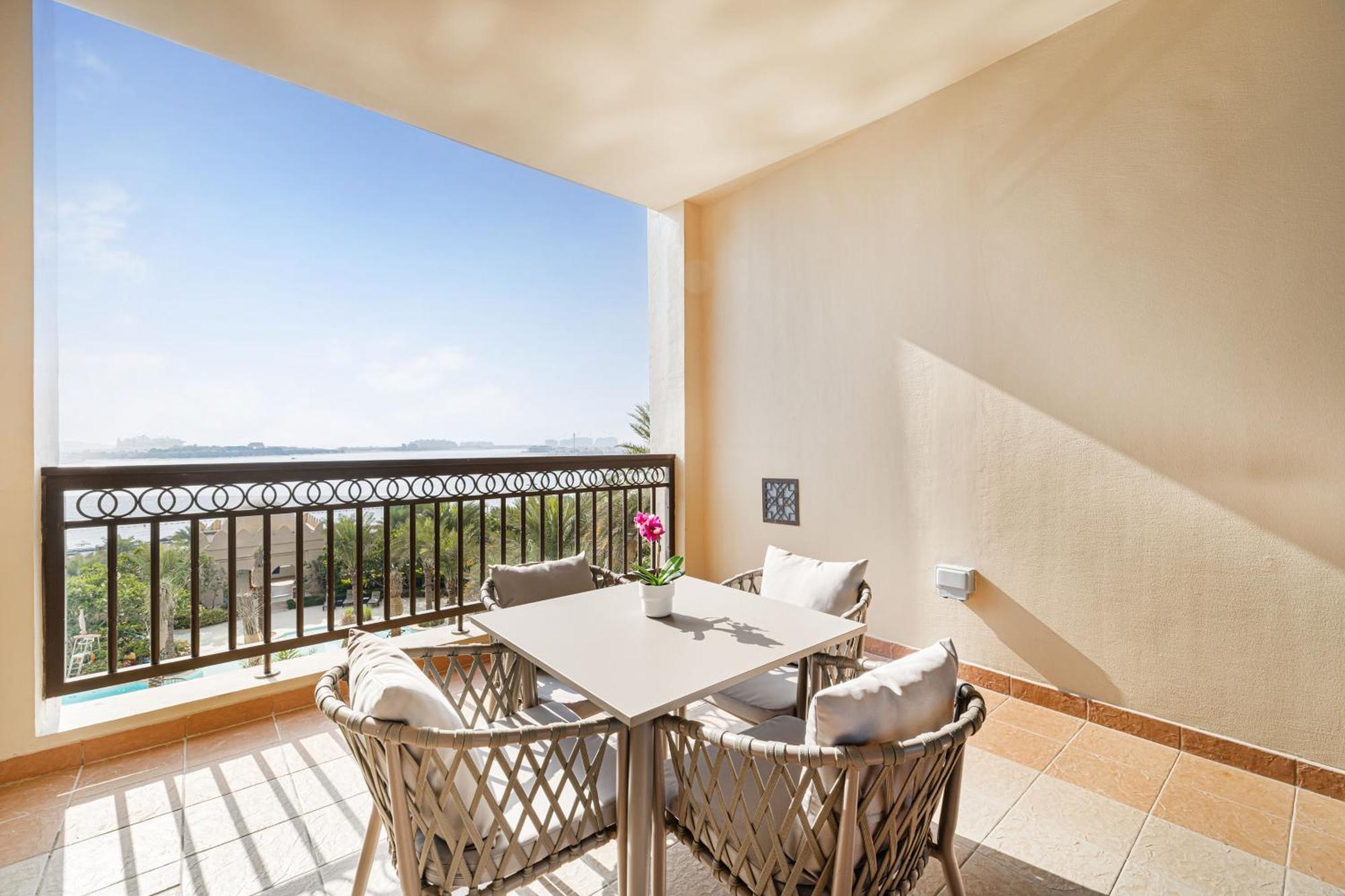 Daniels 2br At Fairmont South The Palm Jumeirah Apartment Dubai