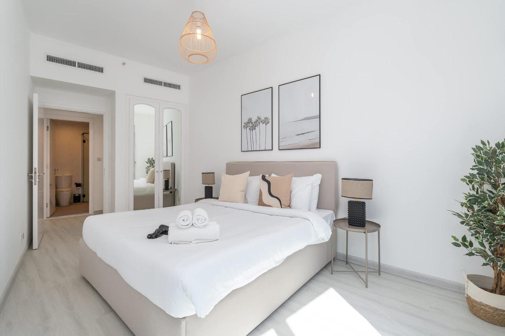 Apartment Exquisite 3-bedrooms At Marina Terrace With Striking Views Of Marina! Dubai