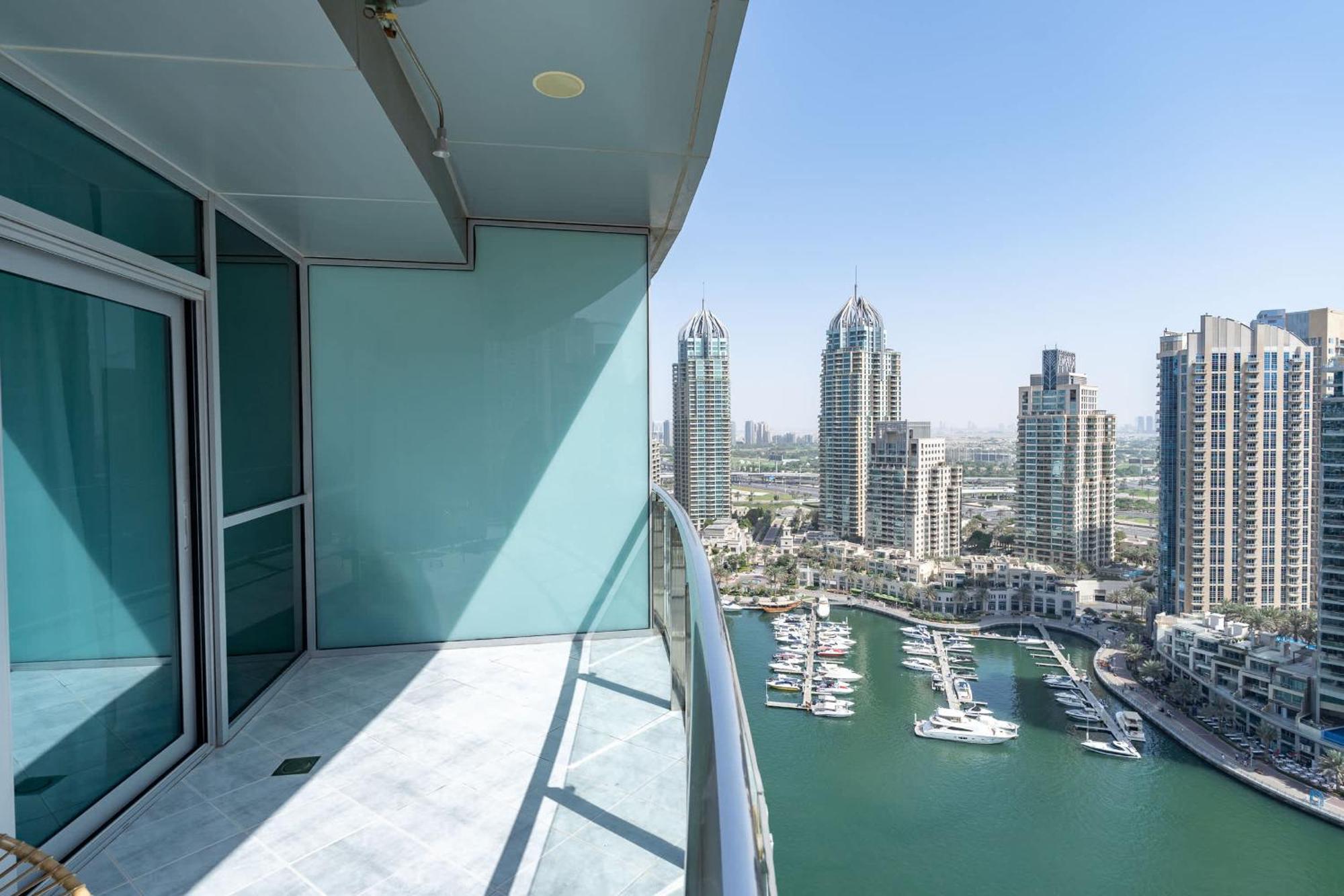 Apartment Exquisite 3-bedrooms At Marina Terrace With Striking Views Of Marina! *