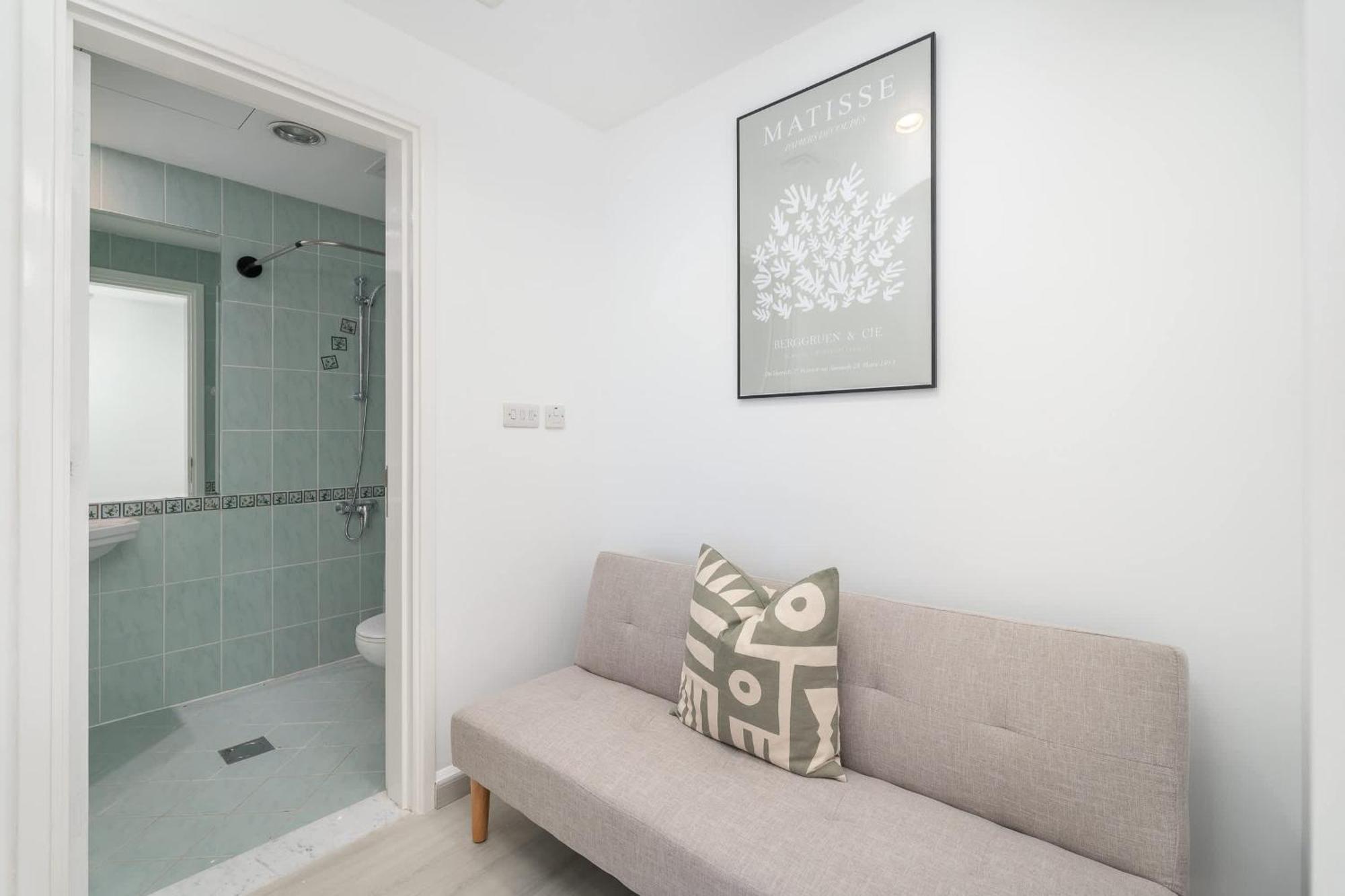 Apartment Exquisite 3-bedrooms At Marina Terrace With Striking Views Of Marina! Dubai