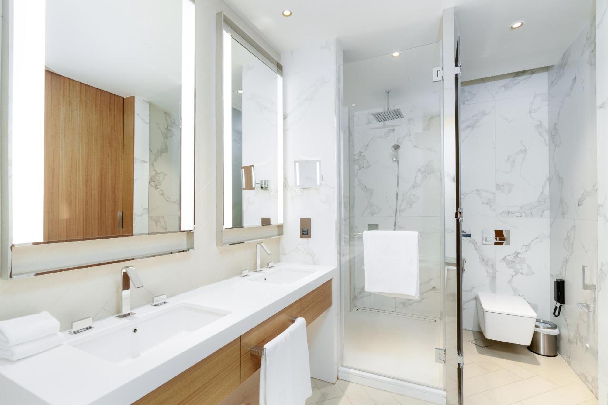 Apartment 313 Premium At The Iconic Address Opera
