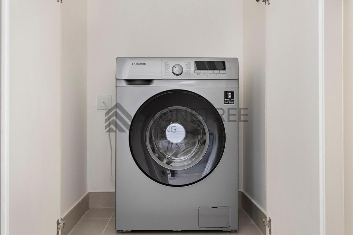 Cozy 1br At Collective Tower 1 Near Hills Mall Dubai