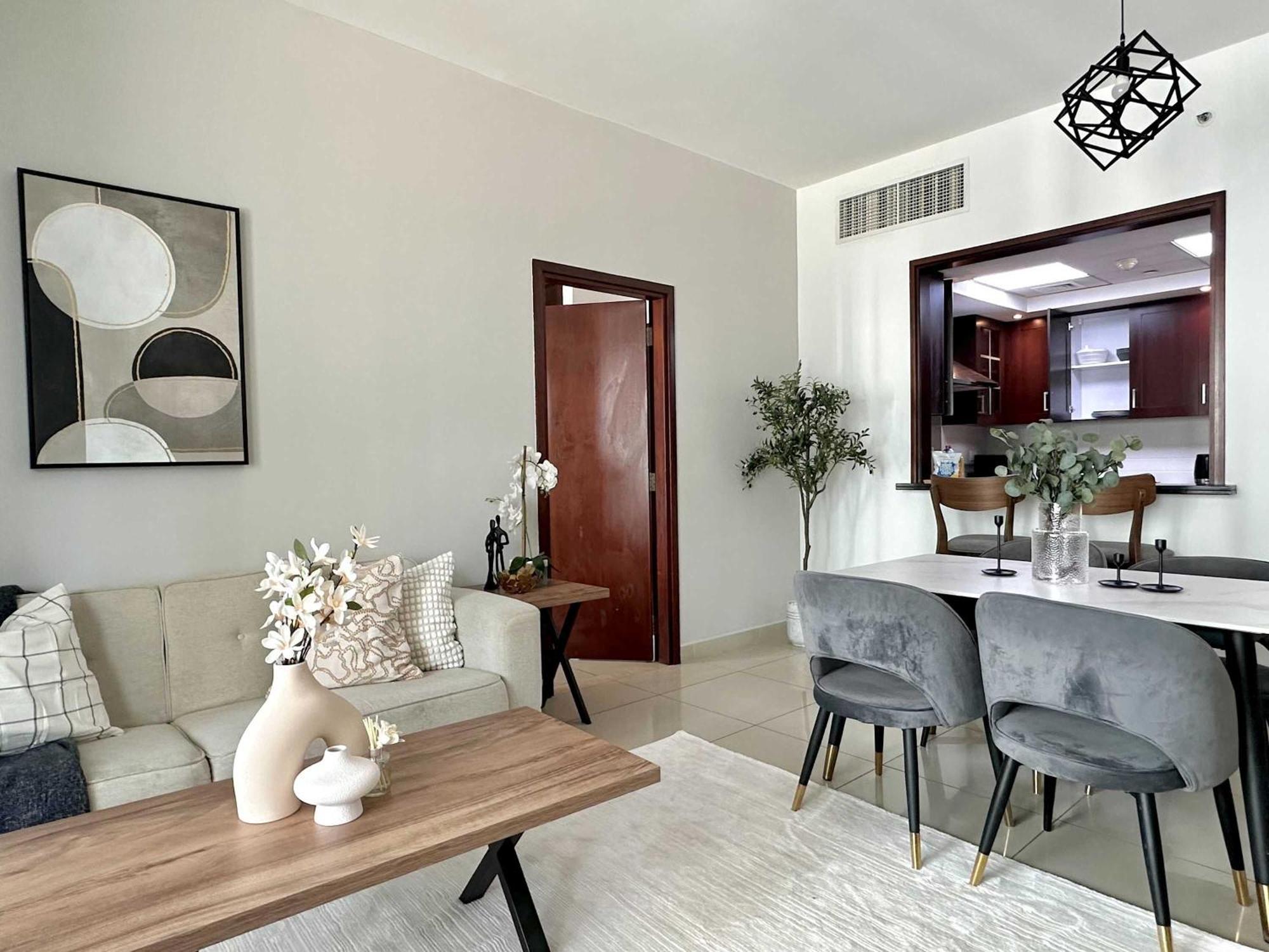 Silkhaus 1br Downtown Heart In Emaar Tower Dubai