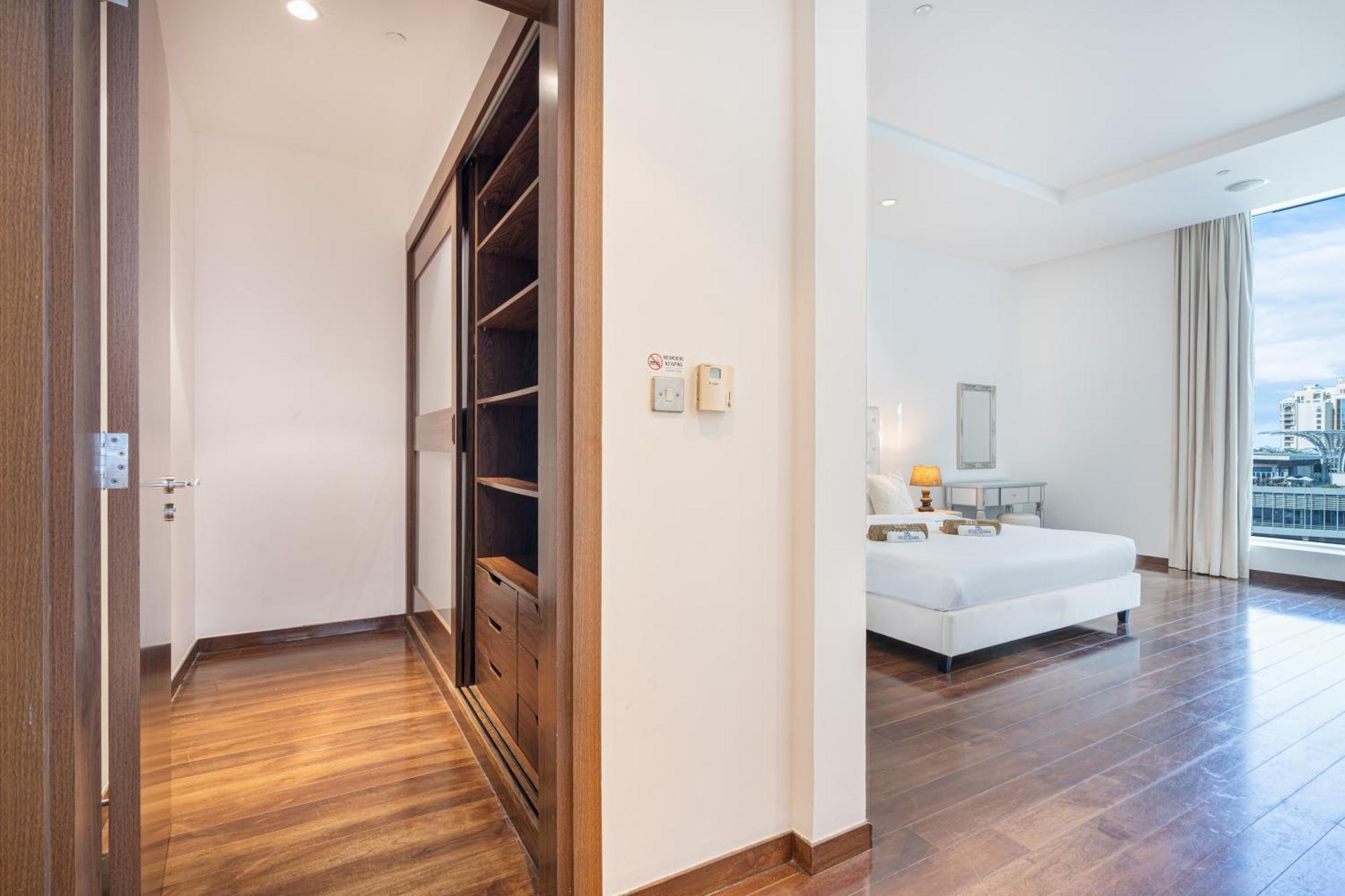 Palm Next To Nakheel Mall With Private Apartment Dubai