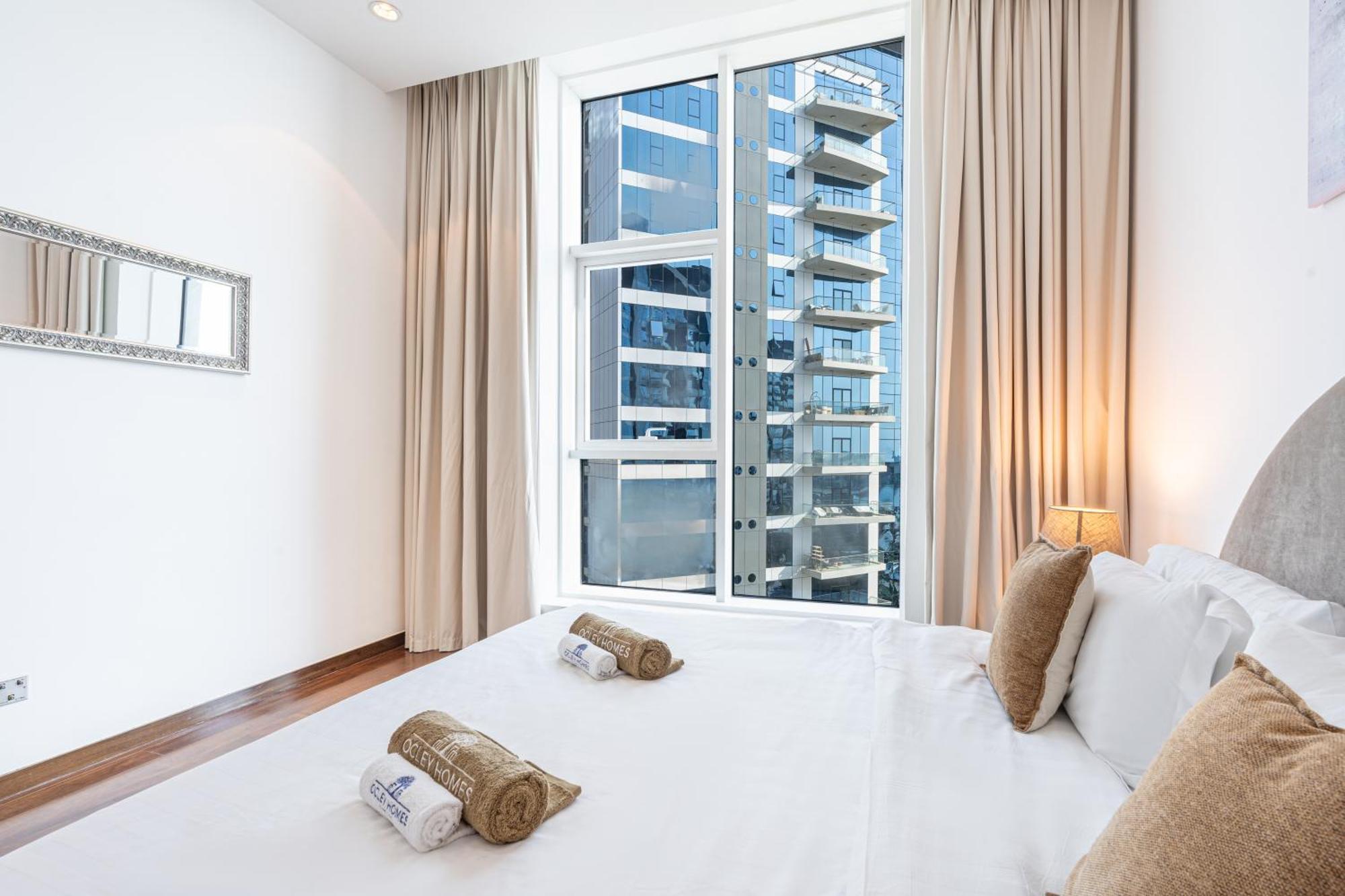 Apartment Palm Next To Nakheel Mall With Private *