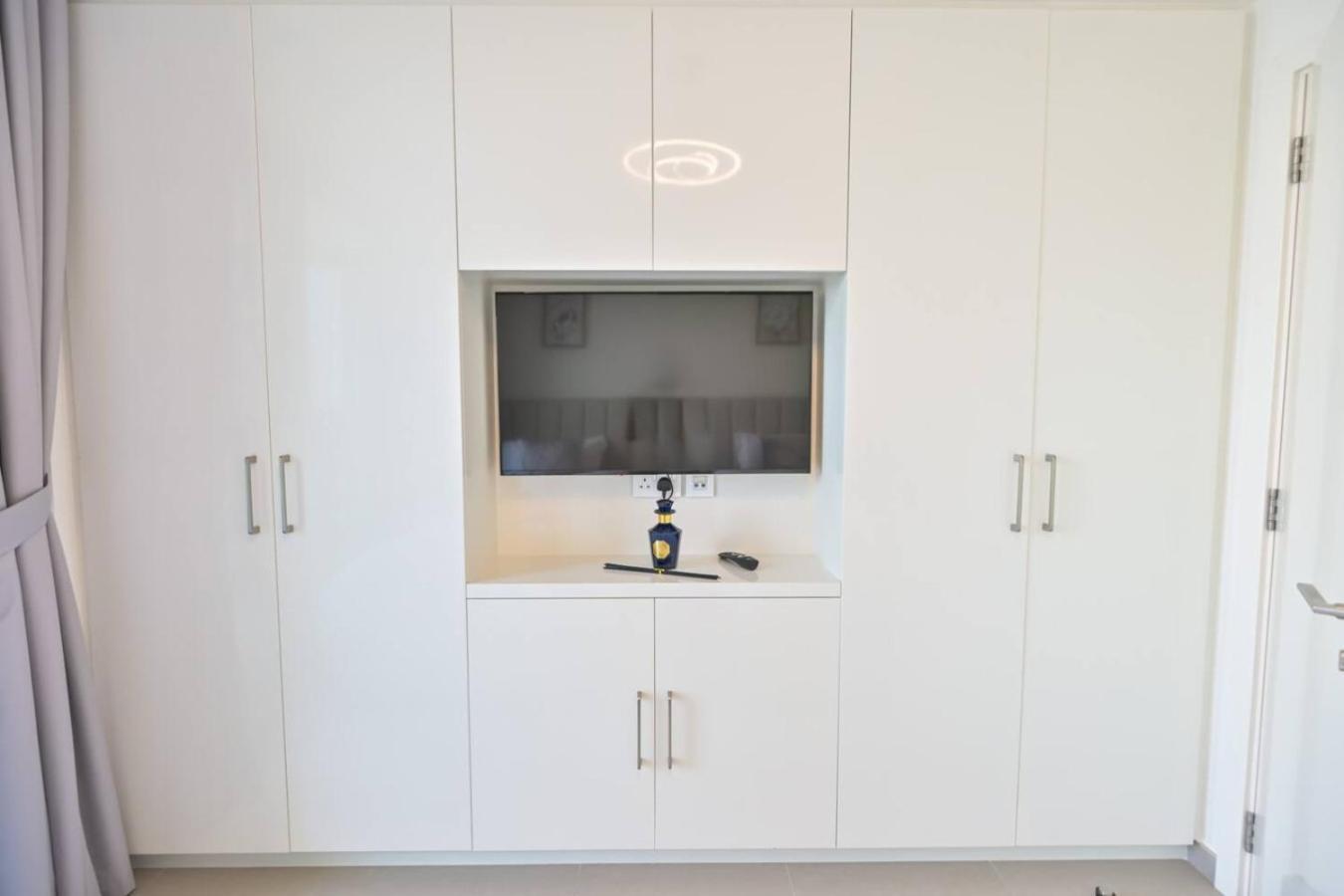 Elegant 2br In Downtown Views - 1 Min To Mall Zabeel Apartment *