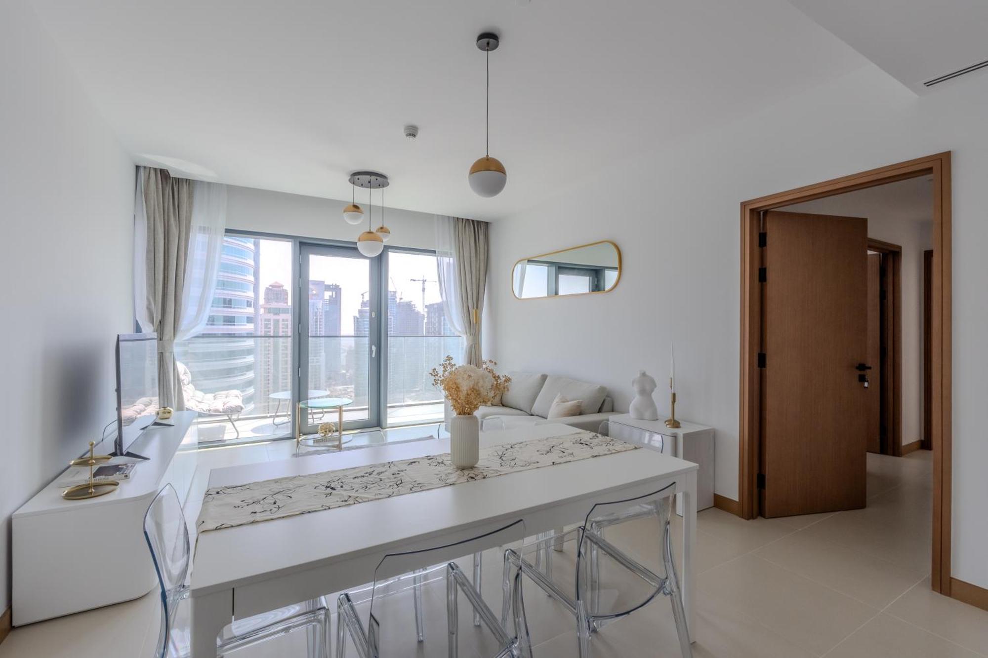 Vida Marina & Yacht Club 2 Bed With Beautiful View Apartment