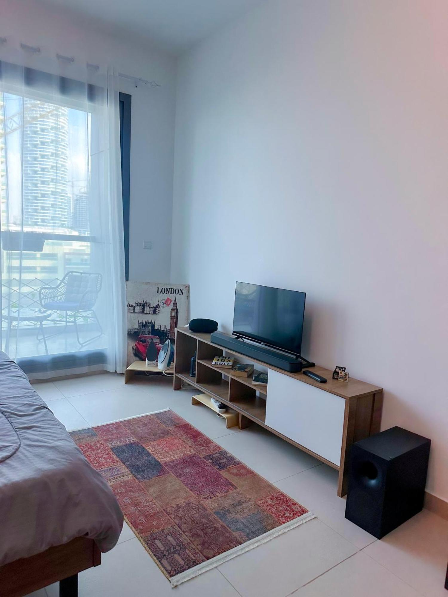 Cozy In Jvc Dubai