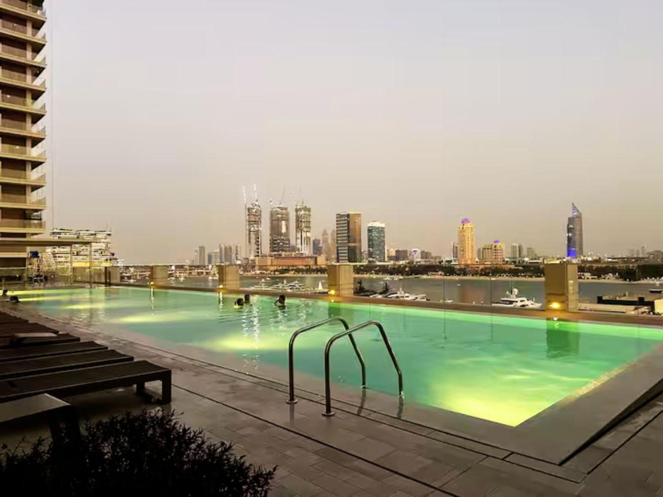 Apartment Luxurious 2br In Beachfront With Marina Skyline View Dubai