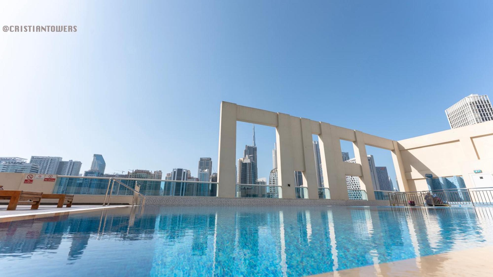 April Offer Huge 1bkh 4people & High Floor Apartment