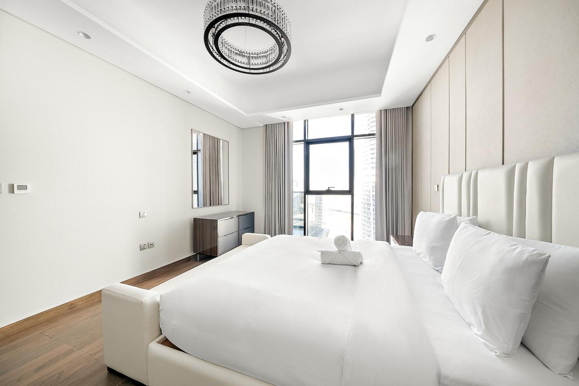 Modern 1br With Stunning Views In Business Bay * Dubai