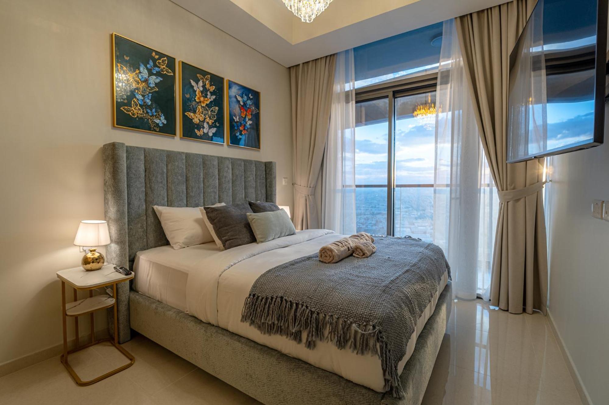 Stunning 3br W Panoramic Views In Aykon