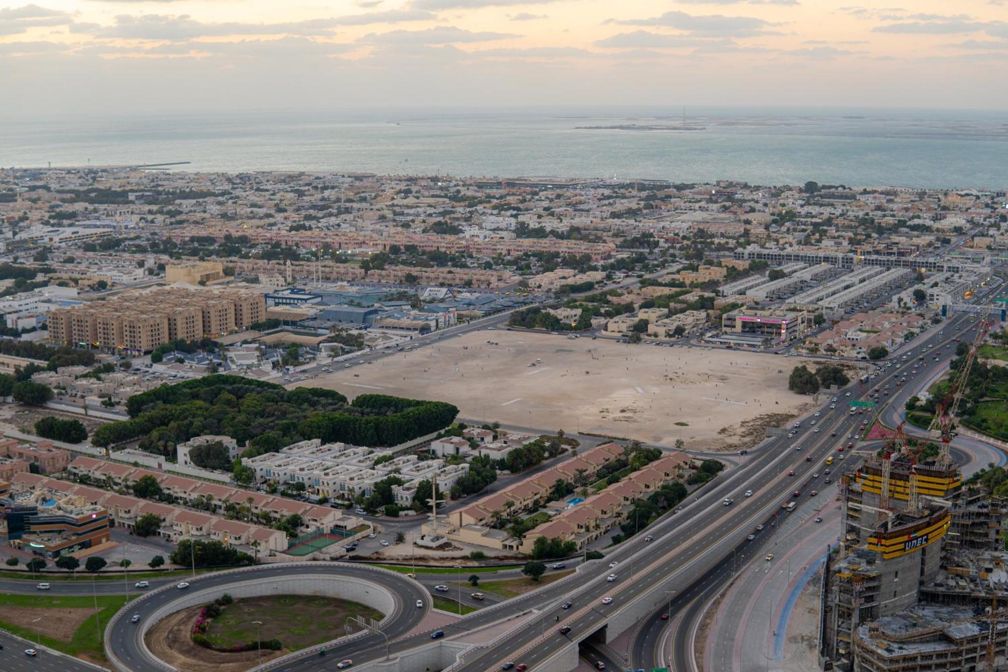 Stunning 3br W Panoramic Views In Aykon Apartment *