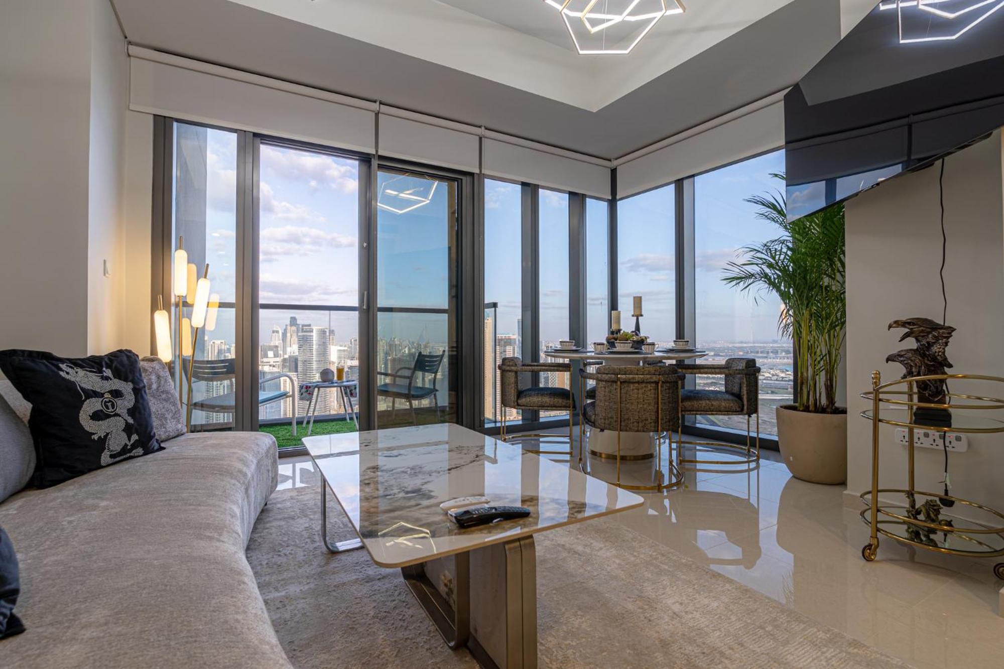 Stunning 3br W Panoramic Views In Aykon Apartment