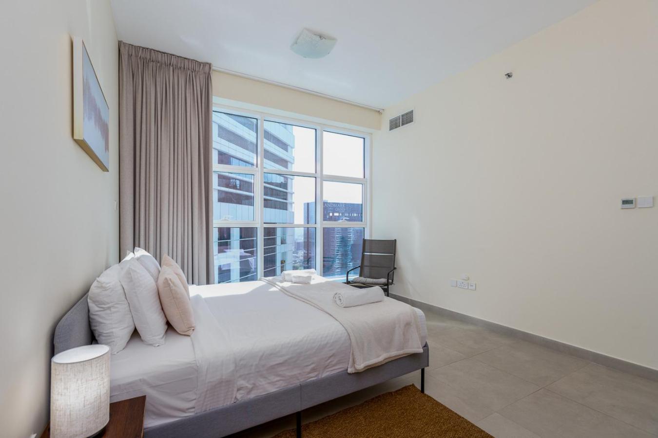 High Floor - 2br In Marina Arcade, Marina - Allsopp & Allsopp Dubai