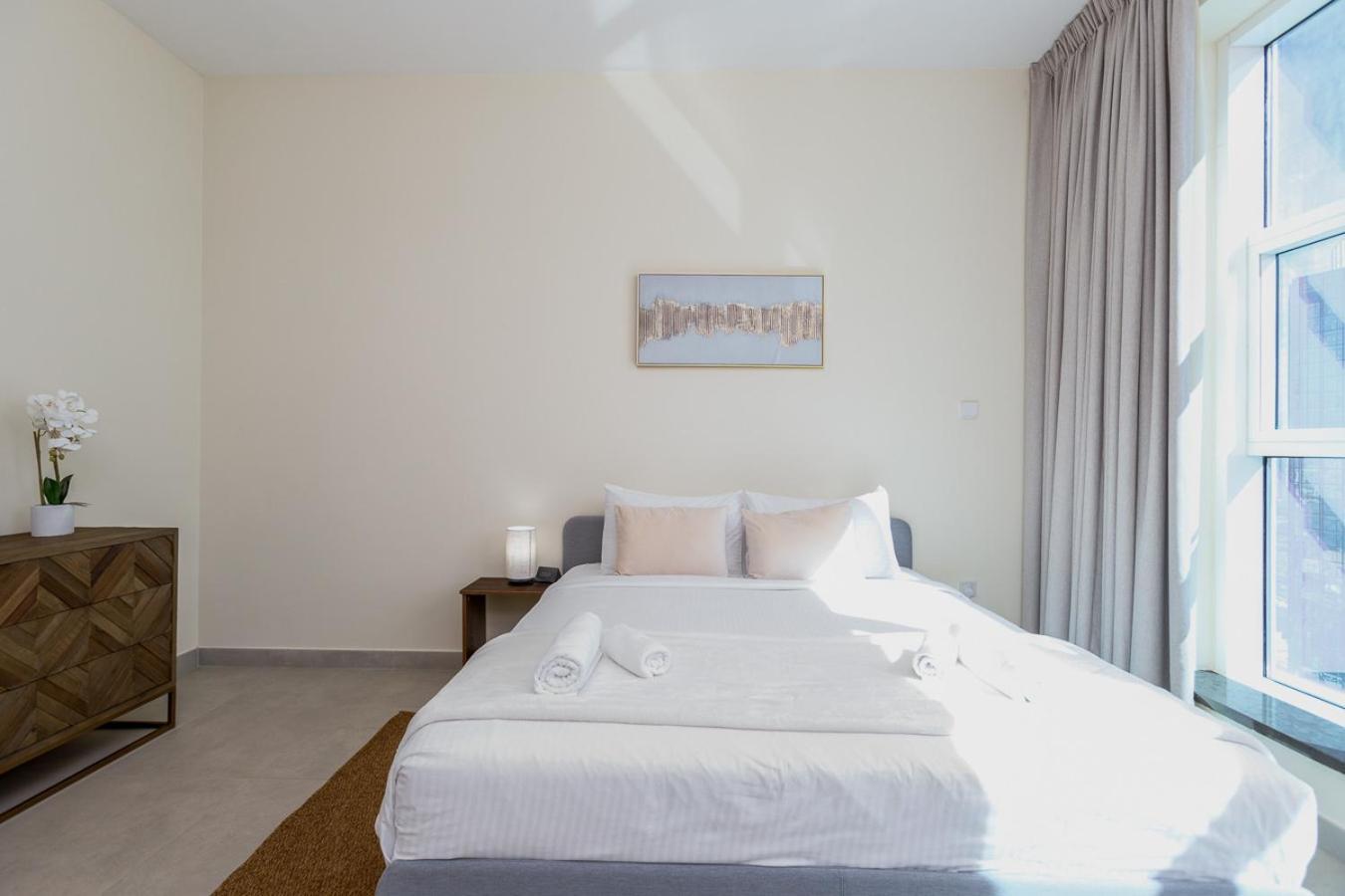 High Floor - 2br In Marina Arcade, Marina - Allsopp & Allsopp *