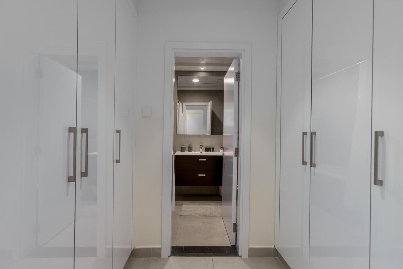 Apartment High Floor - 2br In Marina Arcade, Marina - Allsopp & Allsopp