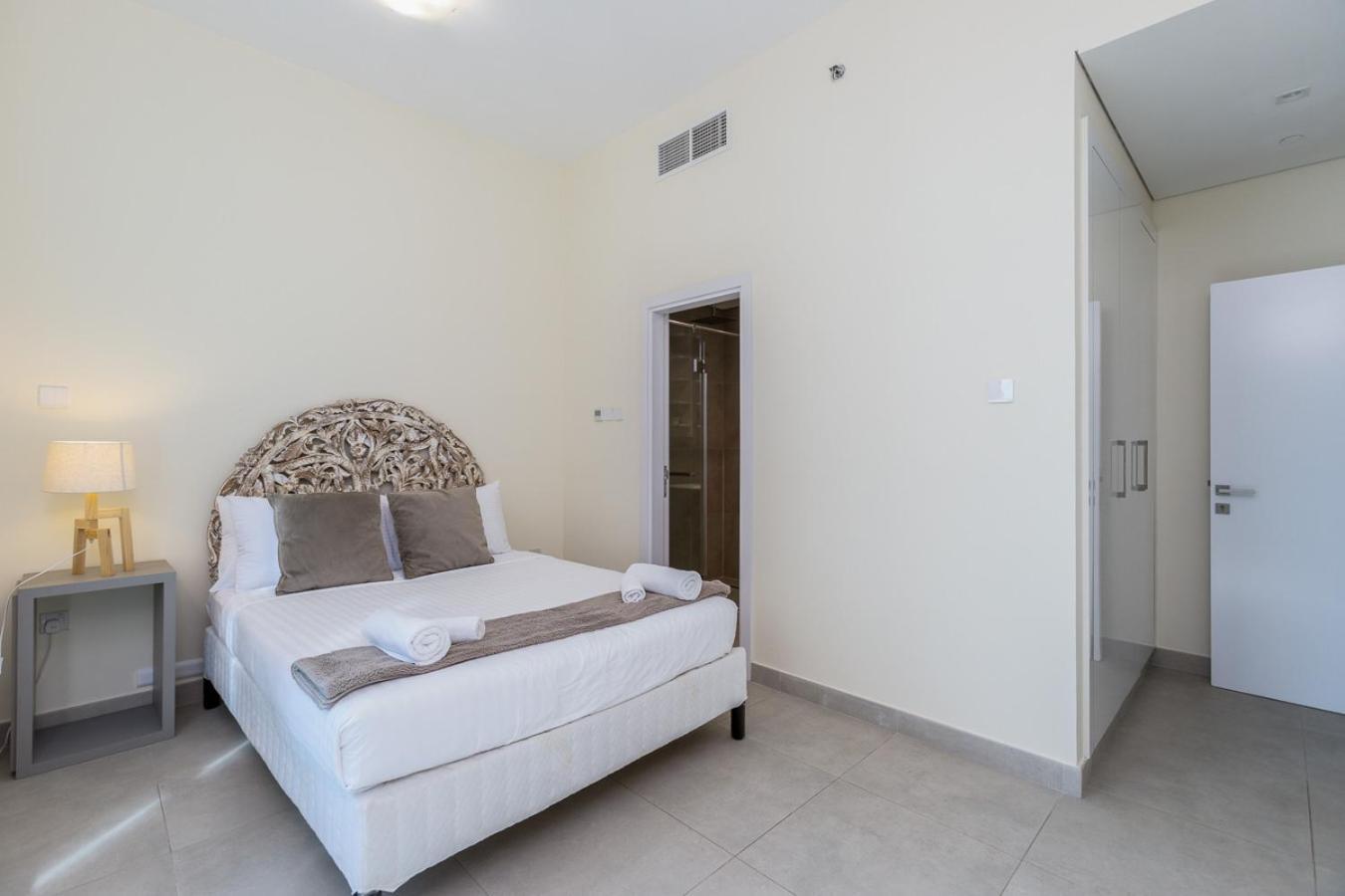 High Floor - 2br In Marina Arcade, Marina - Allsopp & Allsopp Apartment Dubai