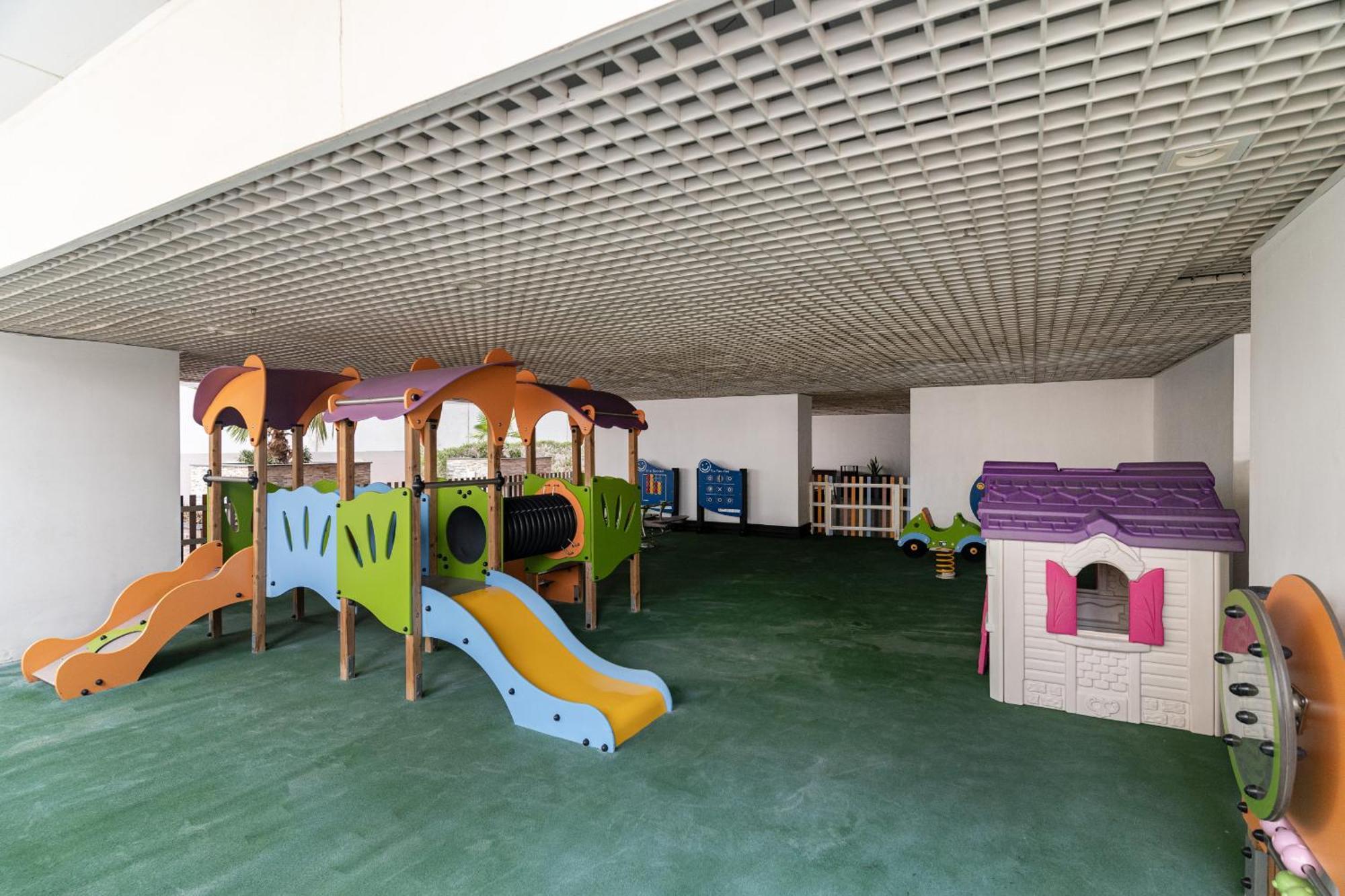 Apartment High Floor - 2br In Marina Arcade, Marina - Allsopp & Allsopp Dubai