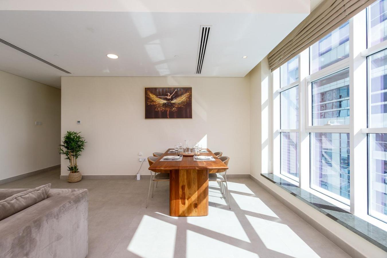 High Floor - 2br In Marina Arcade, Marina - Allsopp & Allsopp Apartment Dubai