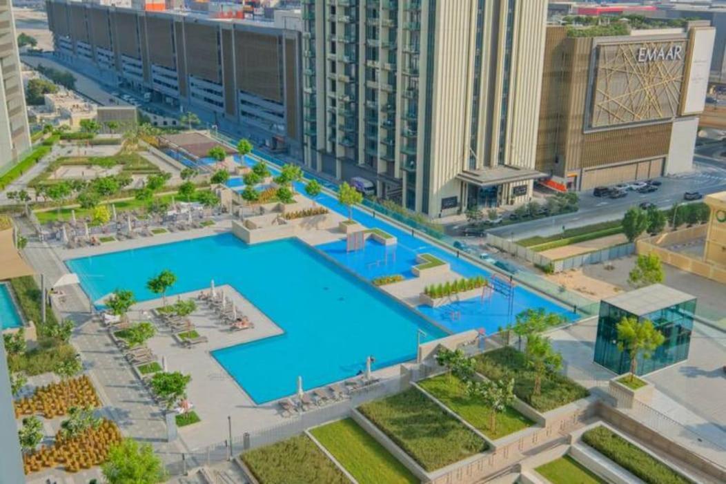 Apartment Cozy Spacious 2-bedroom In Downtown Dubai