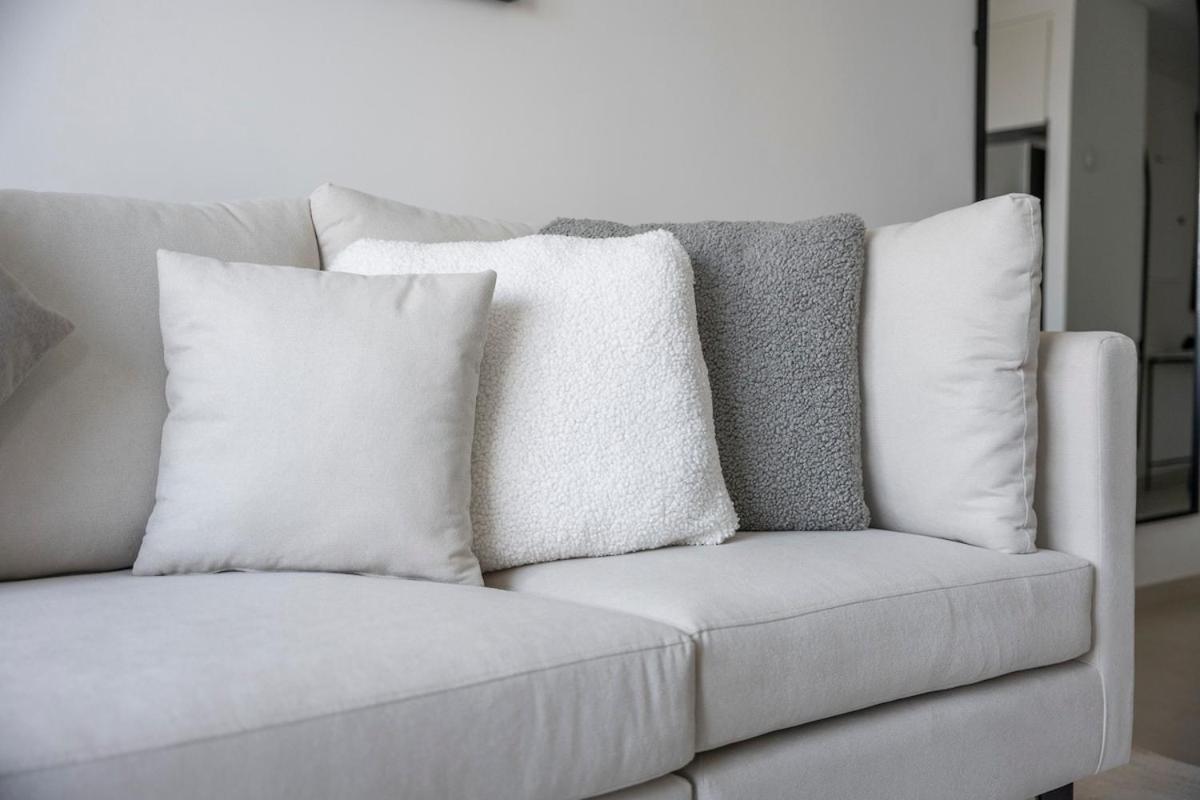 Cozy Spacious 2-bedroom In Downtown Apartment Dubai