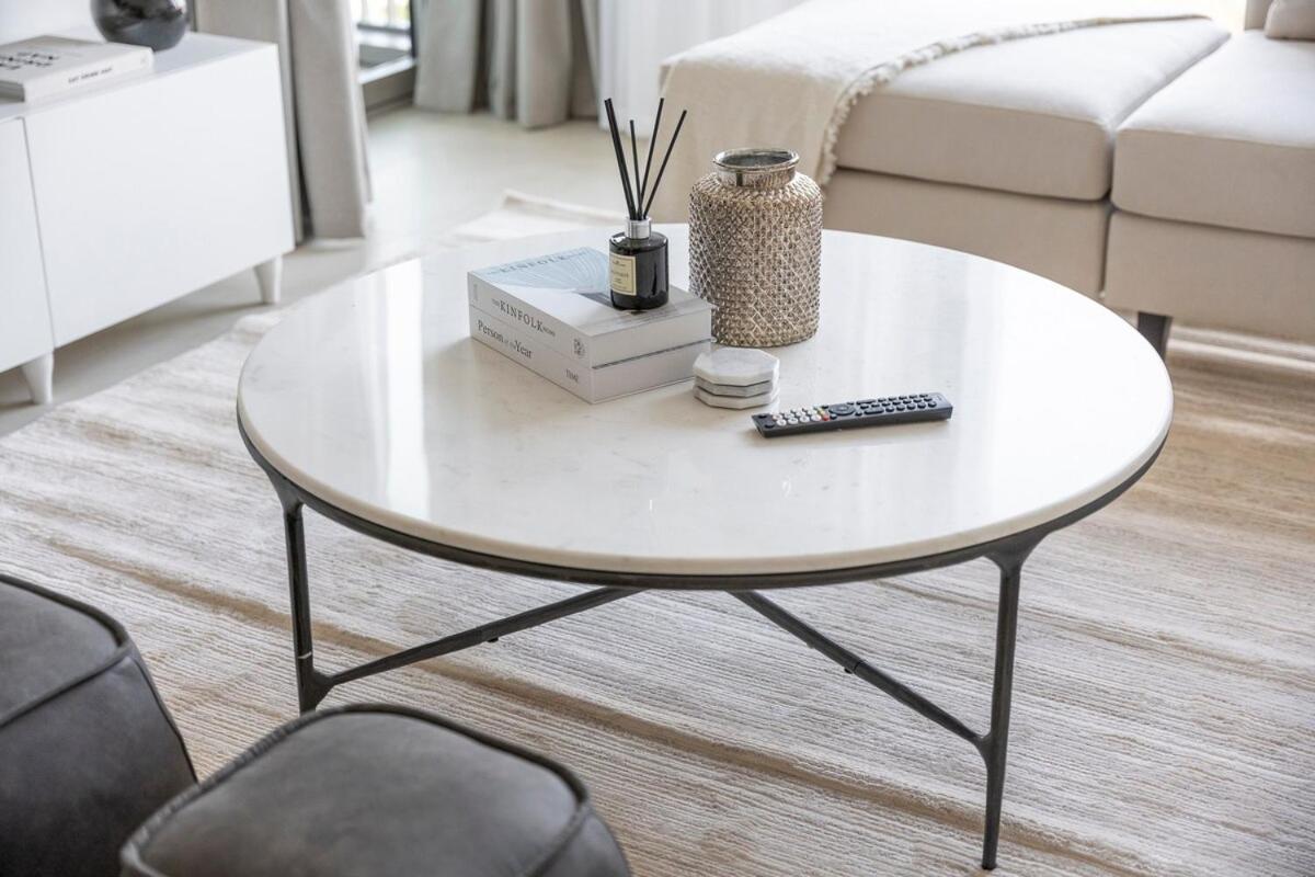 Cozy Spacious 2-bedroom In Downtown * Dubai