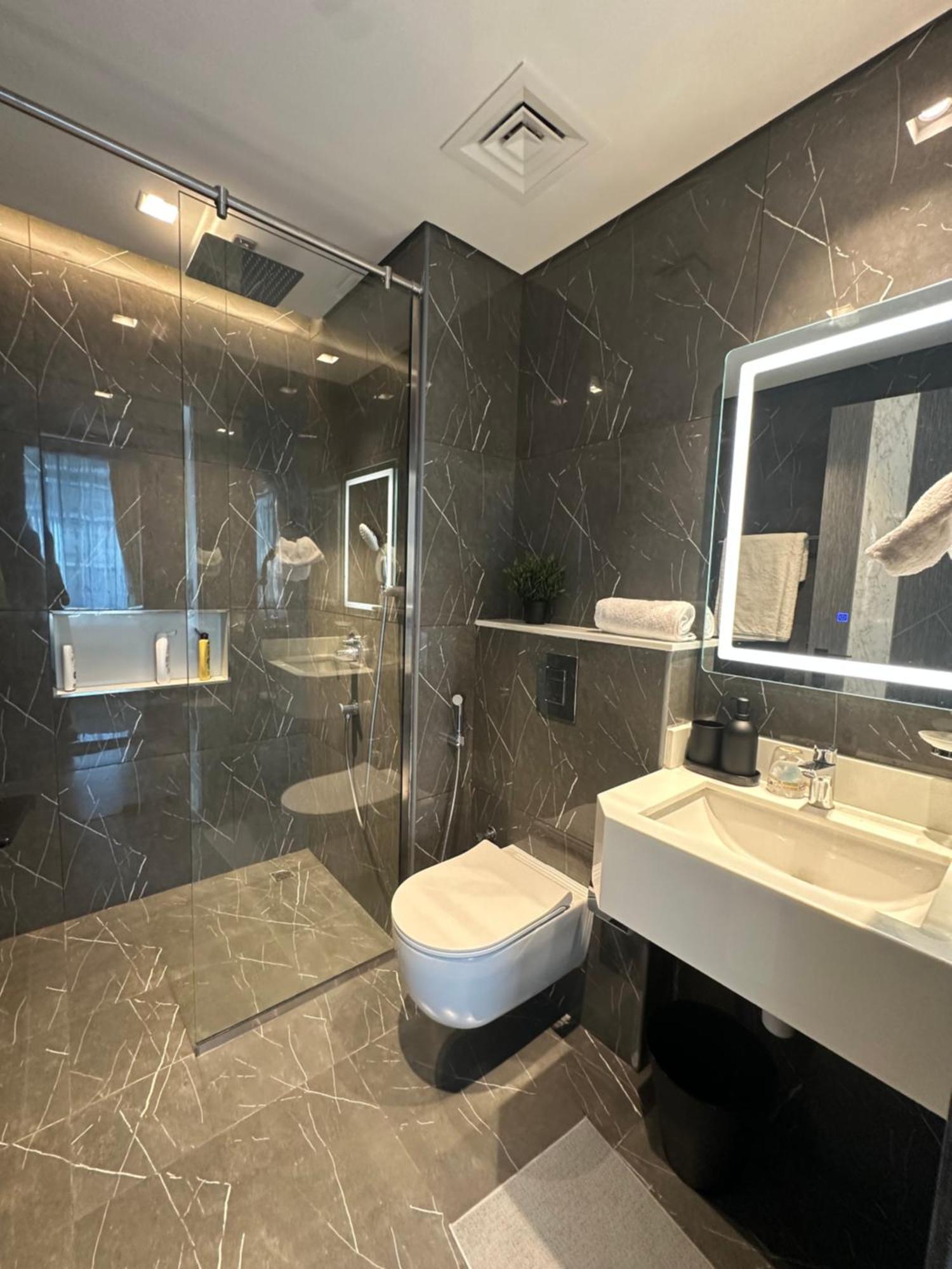 Apartment 1 Bedroom, Private Pool Dubai