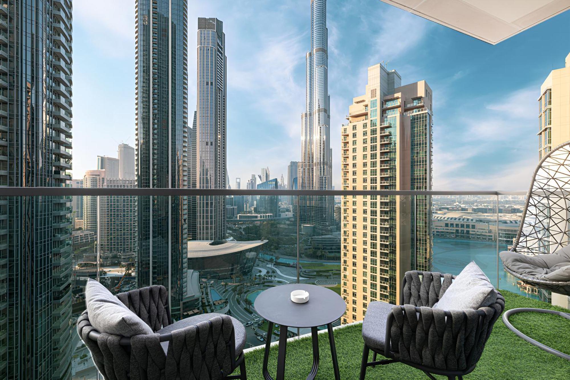 Expansive 7-bed Overlooking Burj & Fountains Apartment Dubai
