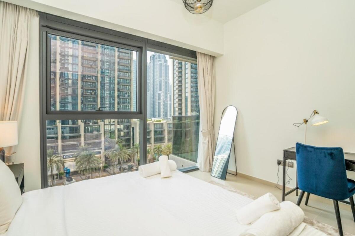 Luxury Act One Act Two 7 Min Walk To Burj Khalifa & Mall *