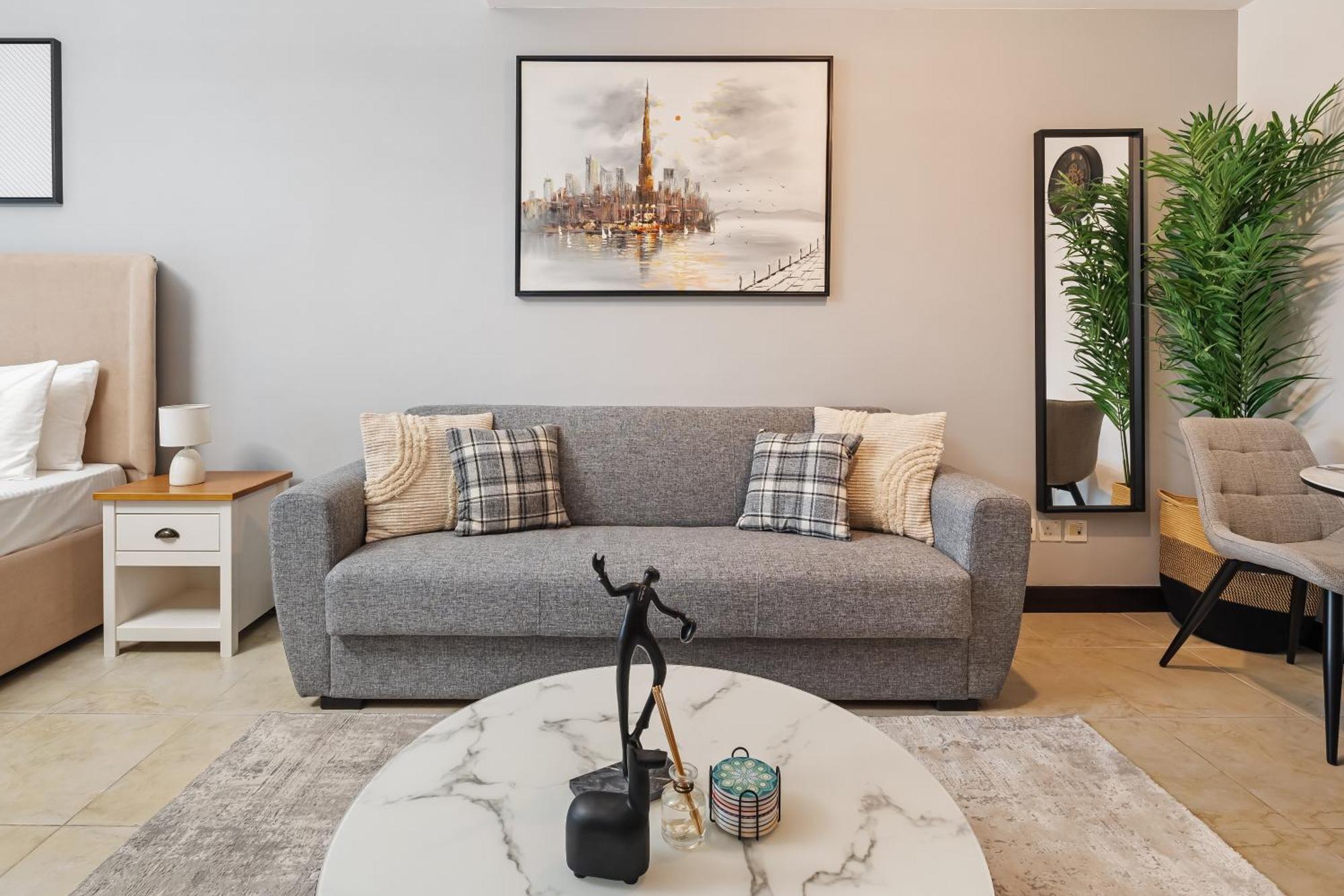 Chic In Goldcrest Views, Jlt * Dubai